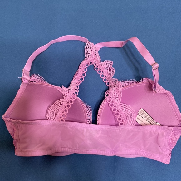 New very sexy pinky Victoria’s Secret lace push up bra with adjustable straps - Picture 5 of 12